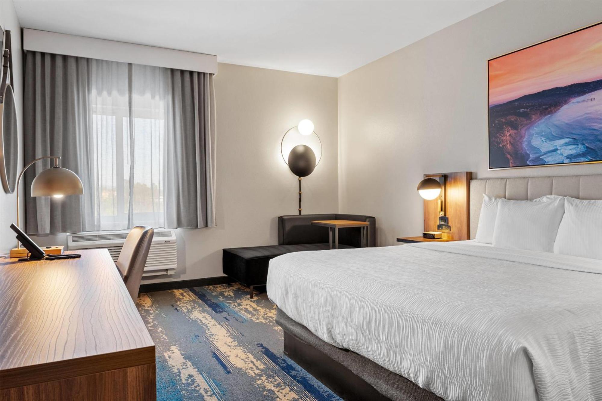 La Quinta Inn & Suites By Wyndham 拉哈布拉 外观 照片
