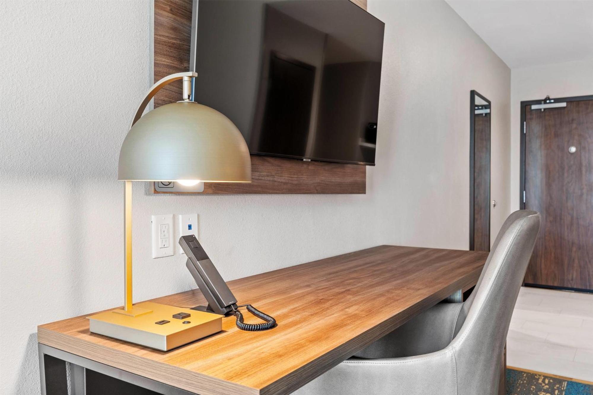 La Quinta Inn & Suites By Wyndham 拉哈布拉 外观 照片