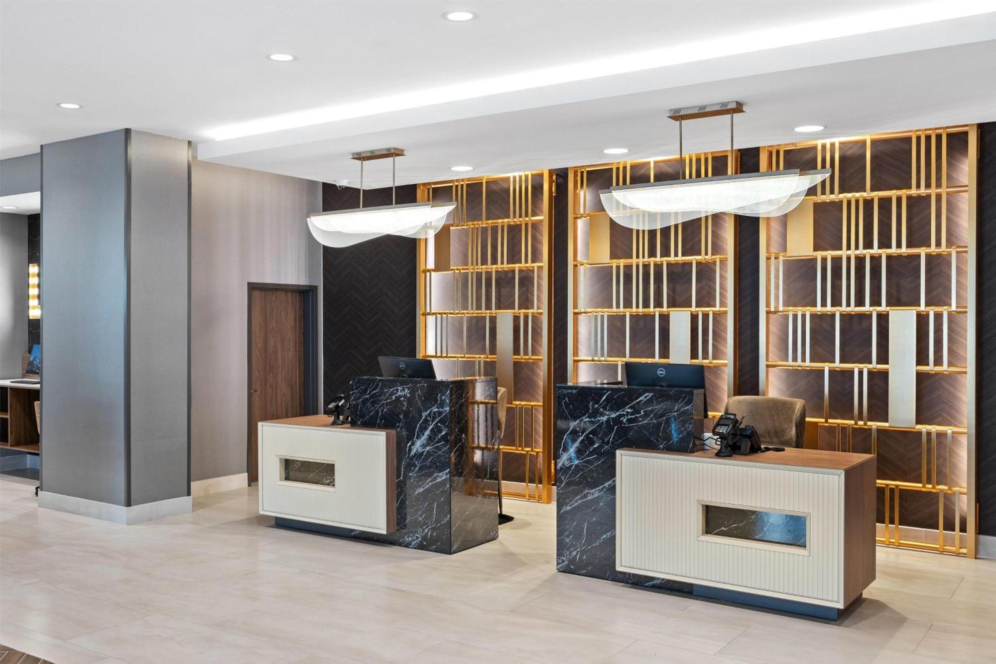 La Quinta Inn & Suites By Wyndham 拉哈布拉 外观 照片